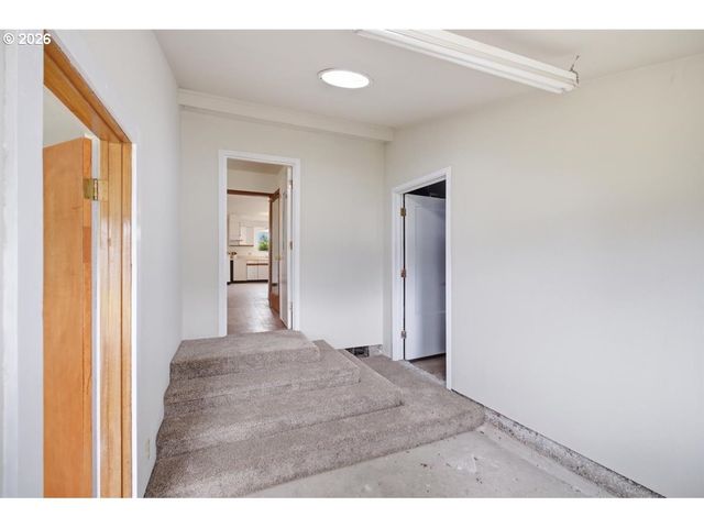 485 N Main St, Mt Angel, OR 97362