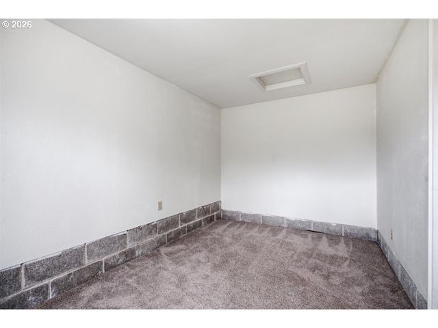 485 N Main St, Mt Angel, OR 97362