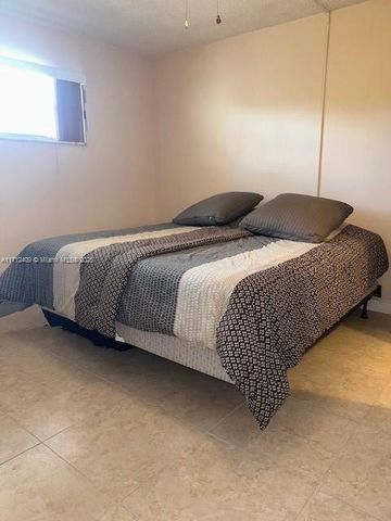 311 S Hollybrook Dr 202, Pembroke Pines, FL 33025