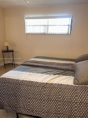 311 S Hollybrook Dr 202, Pembroke Pines, FL 33025