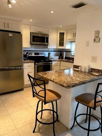 311 S Hollybrook Dr 202, Pembroke Pines, FL 33025