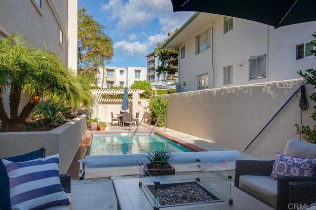 373 Coast Blvd 2, La Jolla, CA 92037