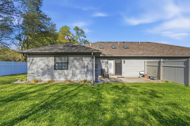 239 Laura Lane, Hobart, IN 46342