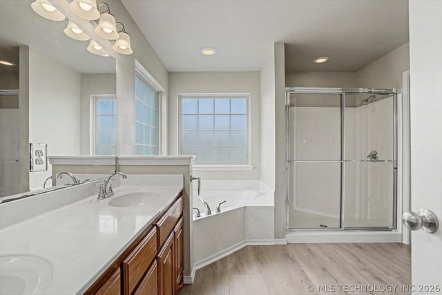 8671 Hawthorne Drive, Claremore, OK 74019