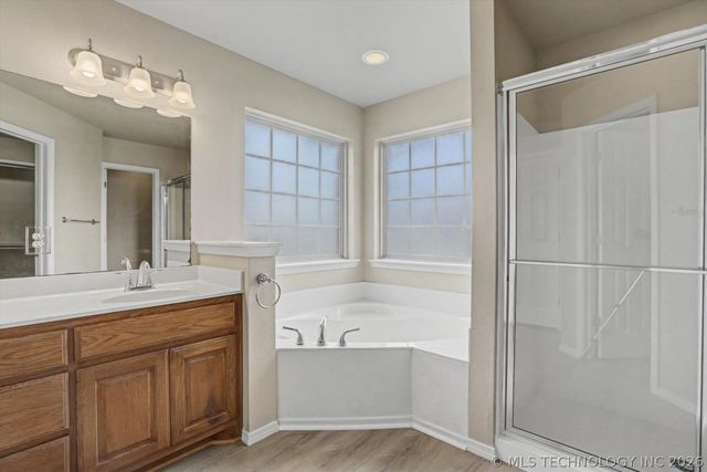 8671 Hawthorne Drive, Claremore, OK 74019