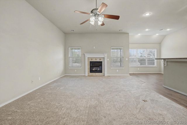 8671 Hawthorne Drive, Claremore, OK 74019