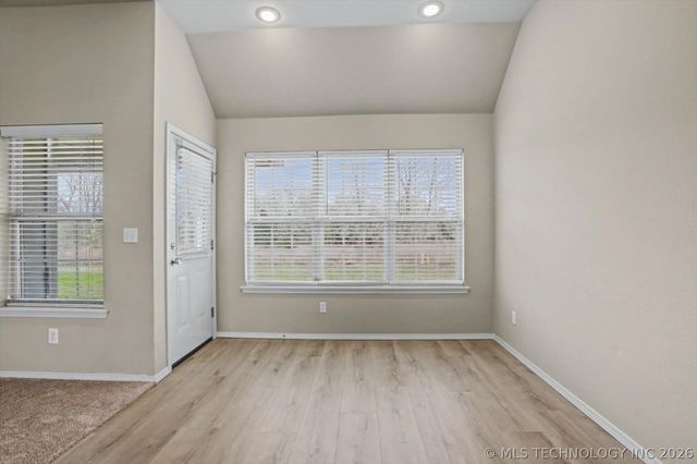 8671 Hawthorne Drive, Claremore, OK 74019