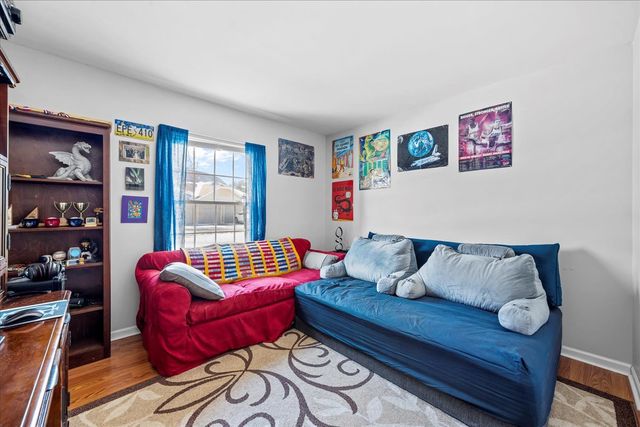 1052 Southbury Lane B1, Wheeling, IL 60090