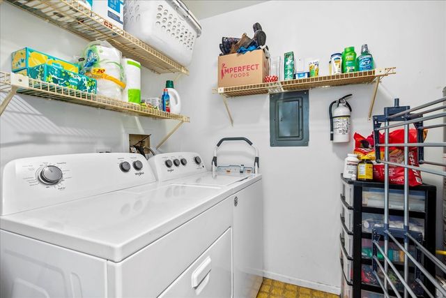 1052 Southbury Lane B1, Wheeling, IL 60090