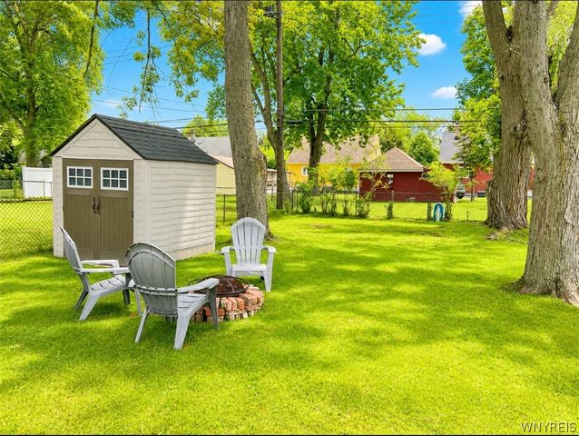 243 Chamberlin Drive, West Seneca, NY 14210