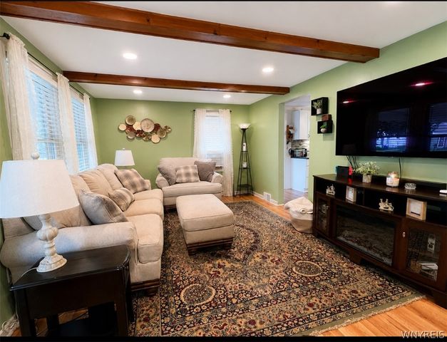 243 Chamberlin Drive, West Seneca, NY 14210