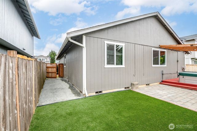 7911 204th Street Ct E, Spanaway, WA 98387