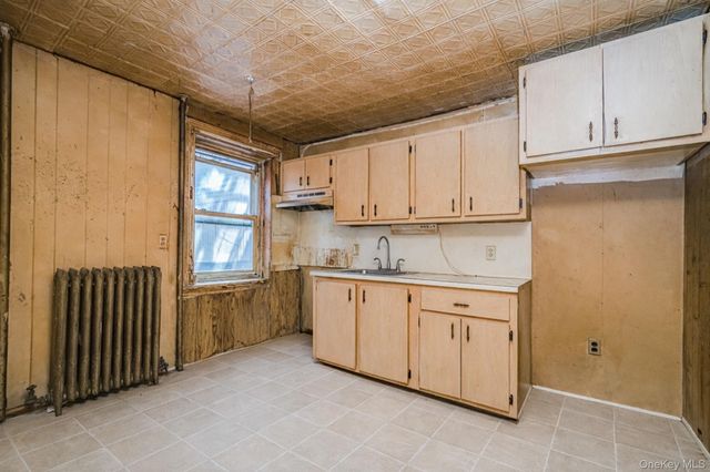 490 16th Street, Brooklyn, NY 11215