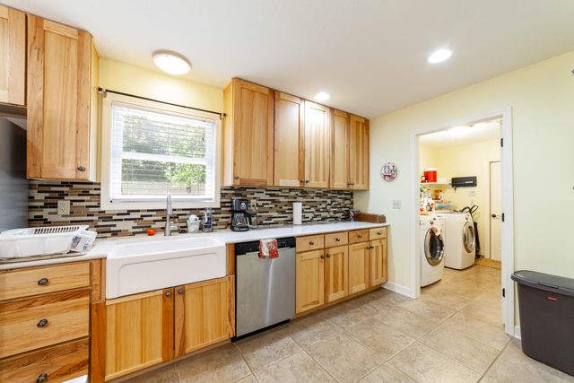 320 E HONEY LN, Columbia, MO 65202