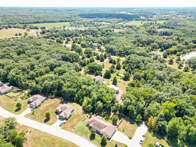 320 E HONEY LN, Columbia, MO 65202