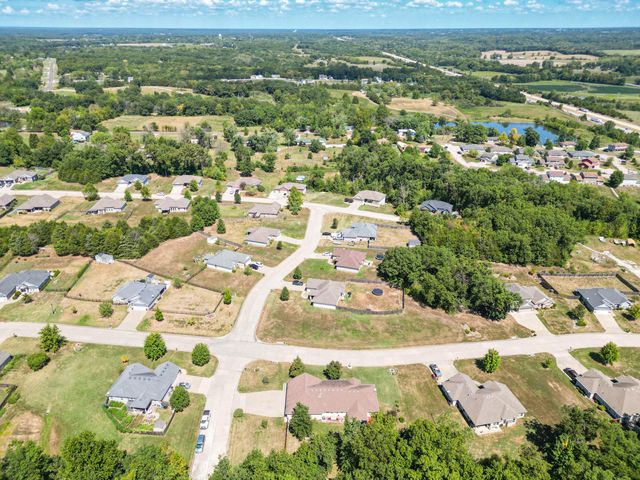 320 E HONEY LN, Columbia, MO 65202