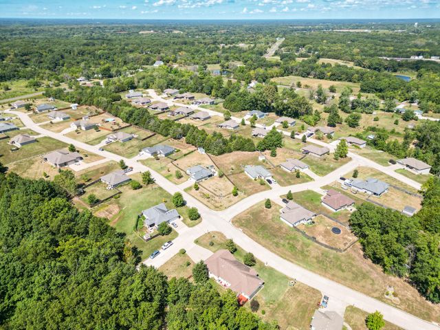 320 E HONEY LN, Columbia, MO 65202