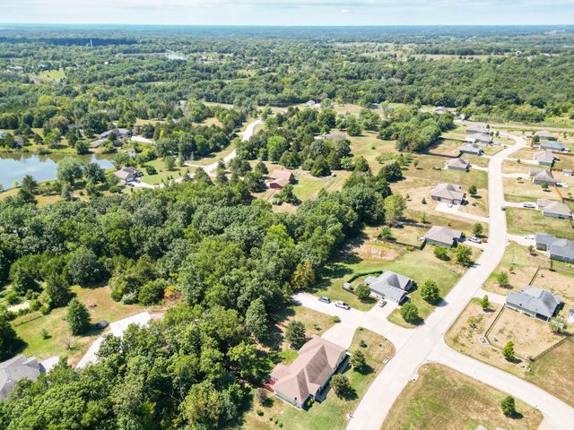 320 E HONEY LN, Columbia, MO 65202