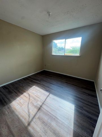 176 Goodson Drive 176, Houston, TX 77060