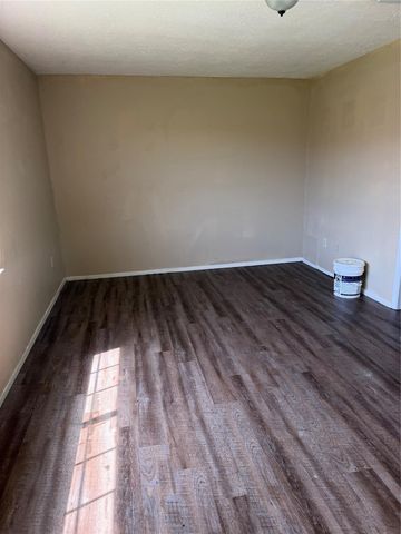 176 Goodson Drive 176, Houston, TX 77060