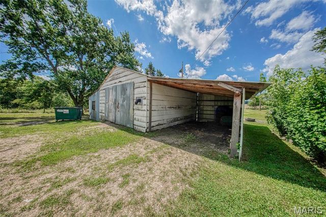 108 Seven Cedars Road, Steelville, MO 65565