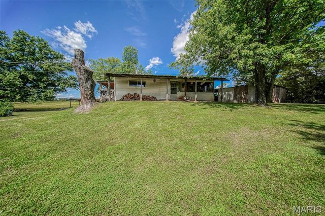 108 Seven Cedars Road, Steelville, MO 65565
