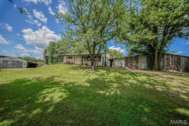 108 Seven Cedars Road, Steelville, MO 65565