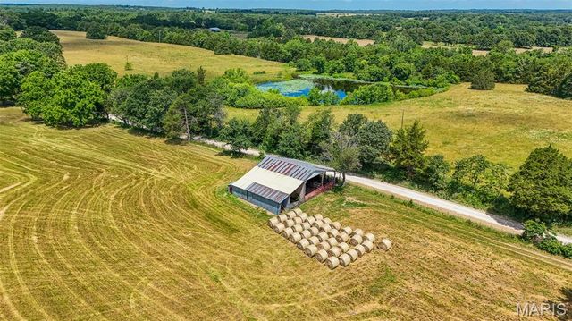 108 Seven Cedars Road, Steelville, MO 65565