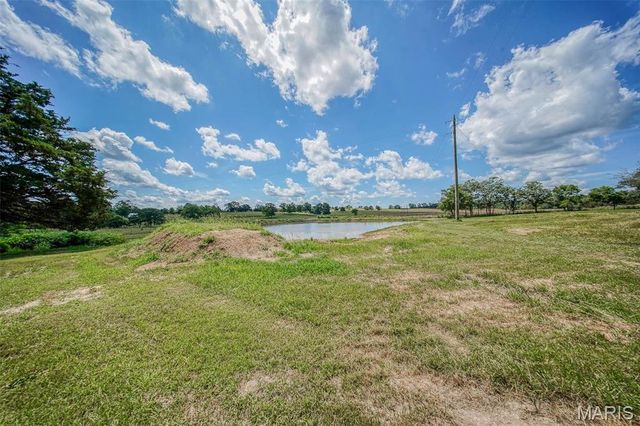 108 Seven Cedars Road, Steelville, MO 65565