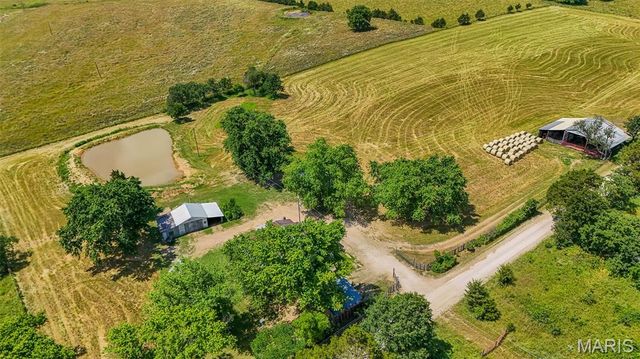 108 Seven Cedars Road, Steelville, MO 65565