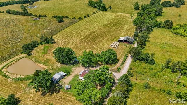 108 Seven Cedars Road, Steelville, MO 65565