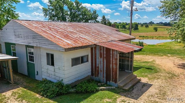 108 Seven Cedars Road, Steelville, MO 65565