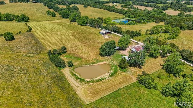 108 Seven Cedars Road, Steelville, MO 65565