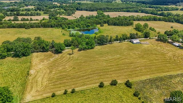 108 Seven Cedars Road, Steelville, MO 65565