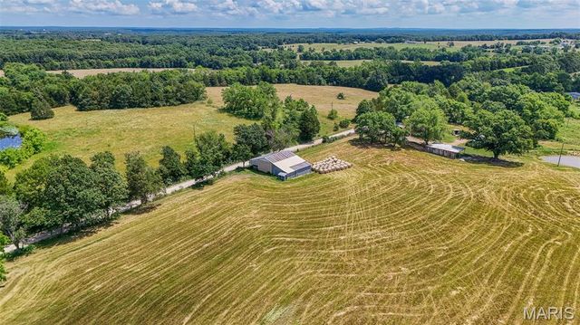 108 Seven Cedars Road, Steelville, MO 65565