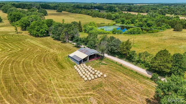 108 Seven Cedars Road, Steelville, MO 65565