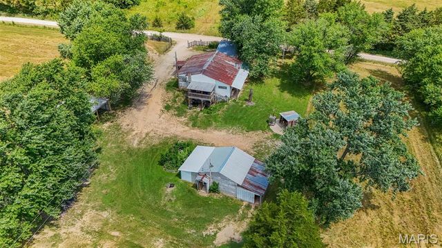 108 Seven Cedars Road, Steelville, MO 65565