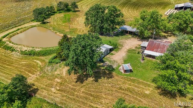 108 Seven Cedars Road, Steelville, MO 65565