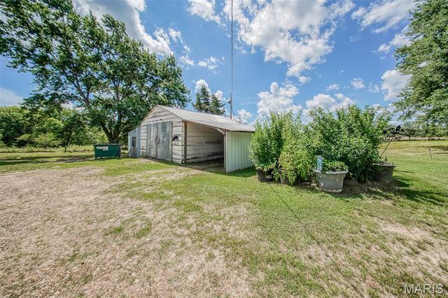 108 Seven Cedars Road, Steelville, MO 65565