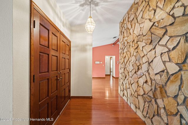 8192 Floral Drive, Weeki Wachee, FL 34607