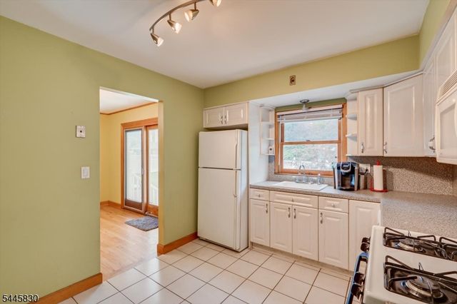 979 Wood Ave, Edison Twp., NJ 08820