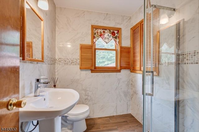 979 Wood Ave, Edison Twp., NJ 08820