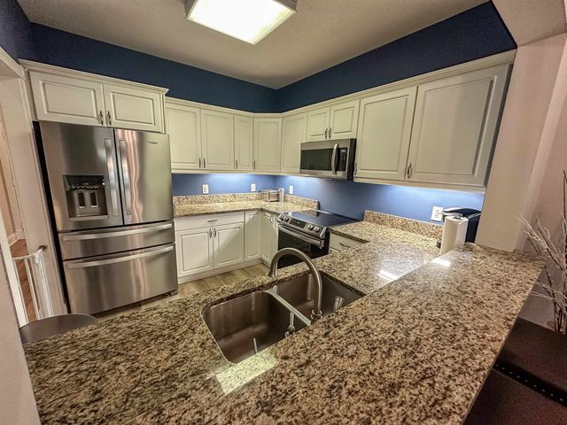 824 Castleford Cir Apt 7D, Myrtle Beach, SC 29572