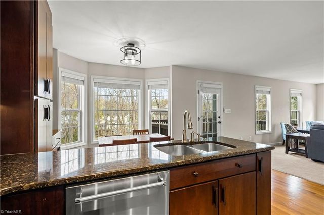 135 Valleyoak Court, Clemmons, NC 27012