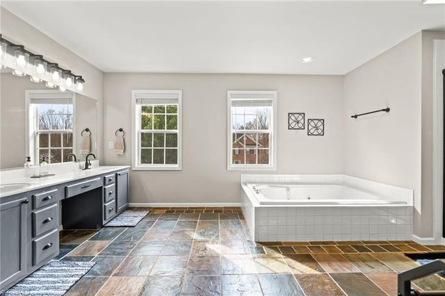 135 Valleyoak Court, Clemmons, NC 27012