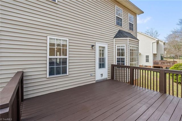 135 Valleyoak Court, Clemmons, NC 27012
