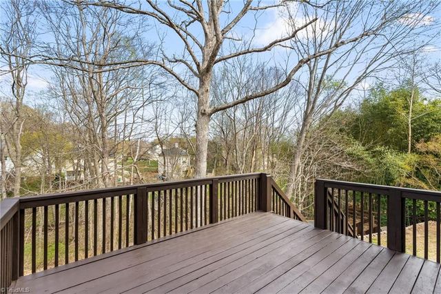 135 Valleyoak Court, Clemmons, NC 27012