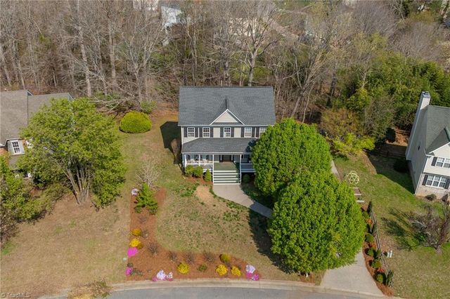 135 Valleyoak Court, Clemmons, NC 27012