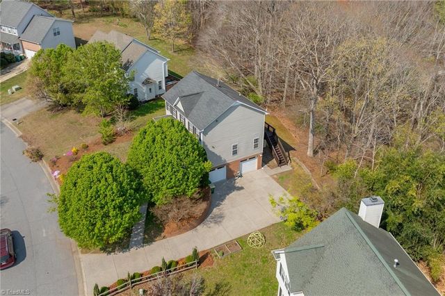 135 Valleyoak Court, Clemmons, NC 27012