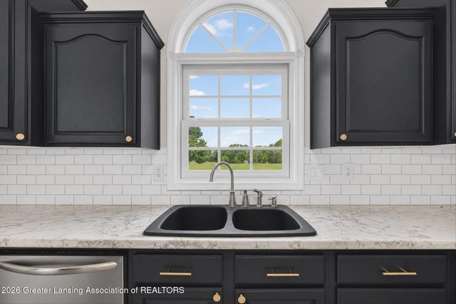 11764 Dorotha Drive, Eaton Rapids, MI 48827